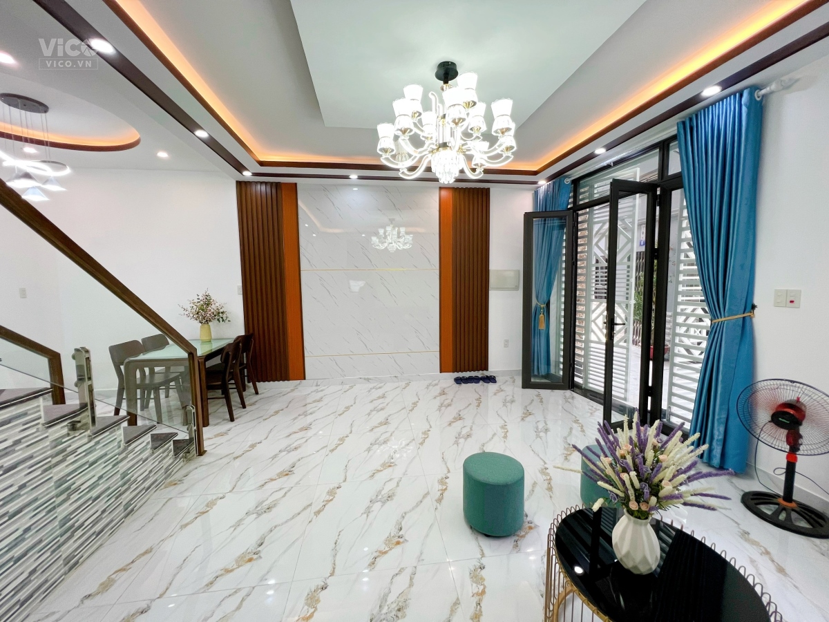 Bán nhà ngõ Lửa Hồng 3 tầng lô góc 3 mặt thoáng 44m