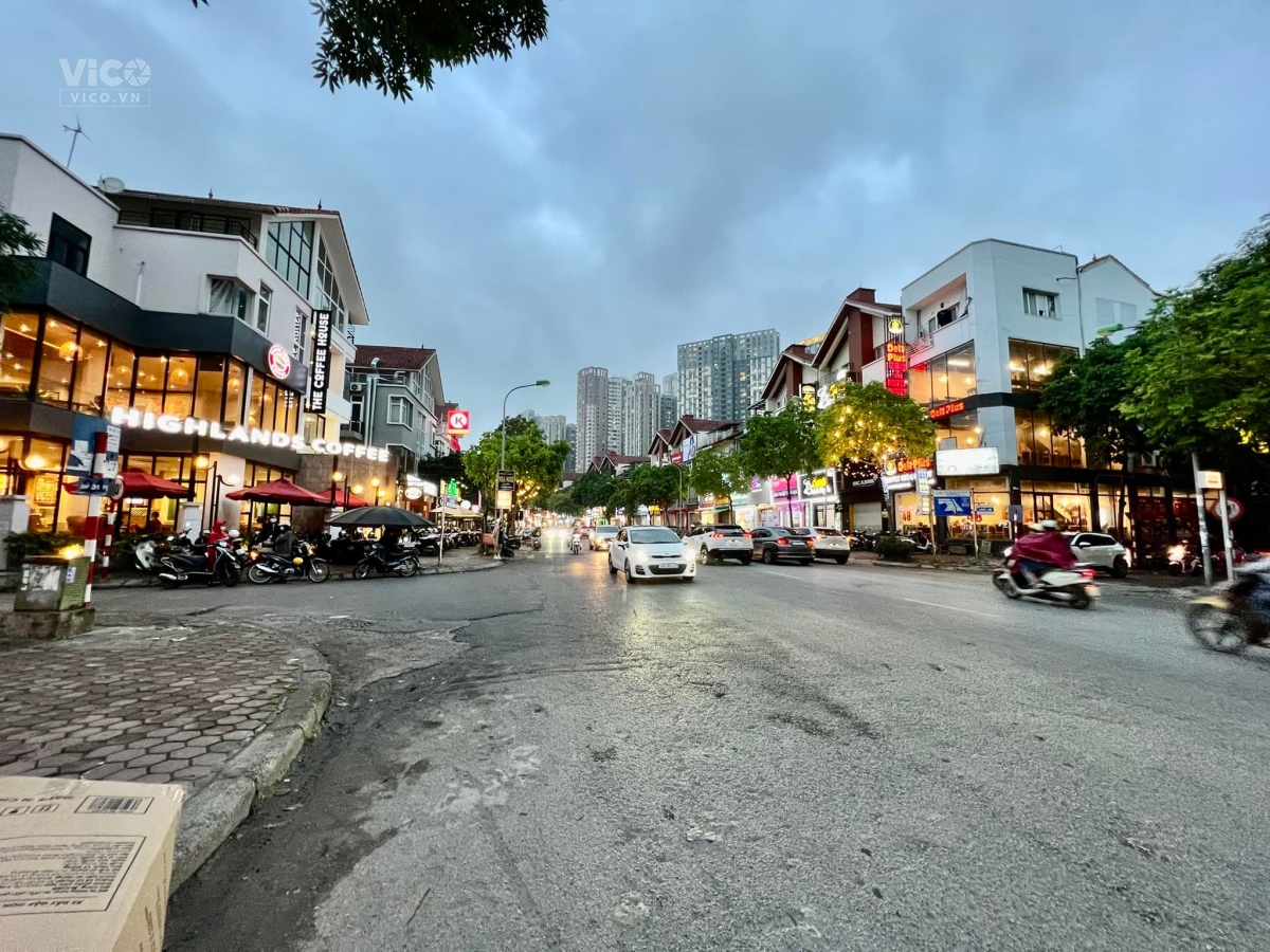 bán biệt thự siêu vip mặt phố đỗ đức dục nam từ liêm 310 m2 giá 70 tỷ