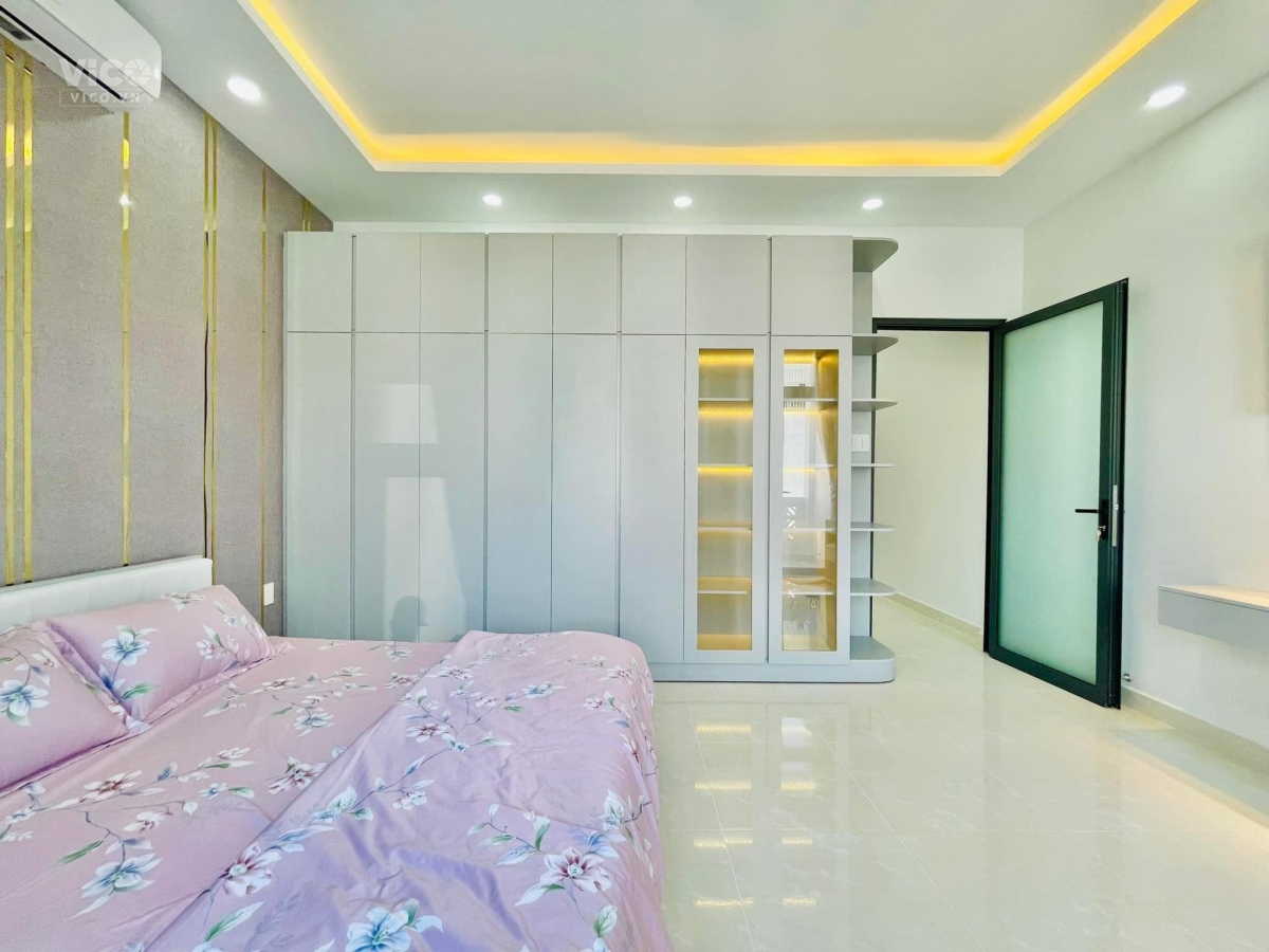 Hàng rẻ trong ngày. 4 tỷ. Có 90m2 đất và nhà ở Sơn Trà. Sát Cầu Rồng