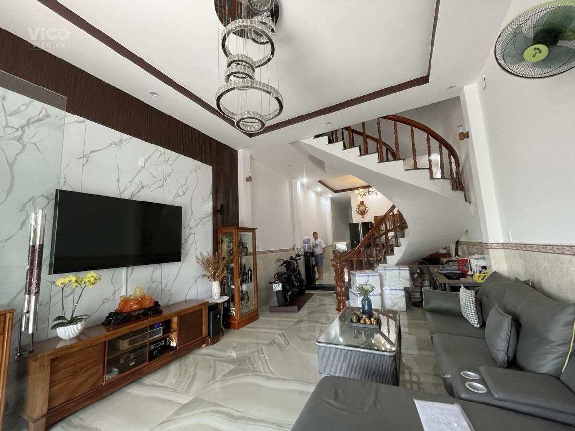 Bán gấp nhà 200m đường 7,5m sơn trà gần biển chỉ 6,4 tỷ 0984013188