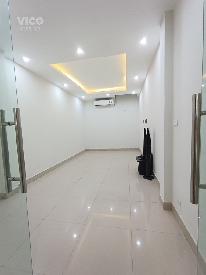Bán nhà mới Lạc Long Quân Tây Hồ oto tránh gara thang máy kinh doanh nhà siêu đẹp.