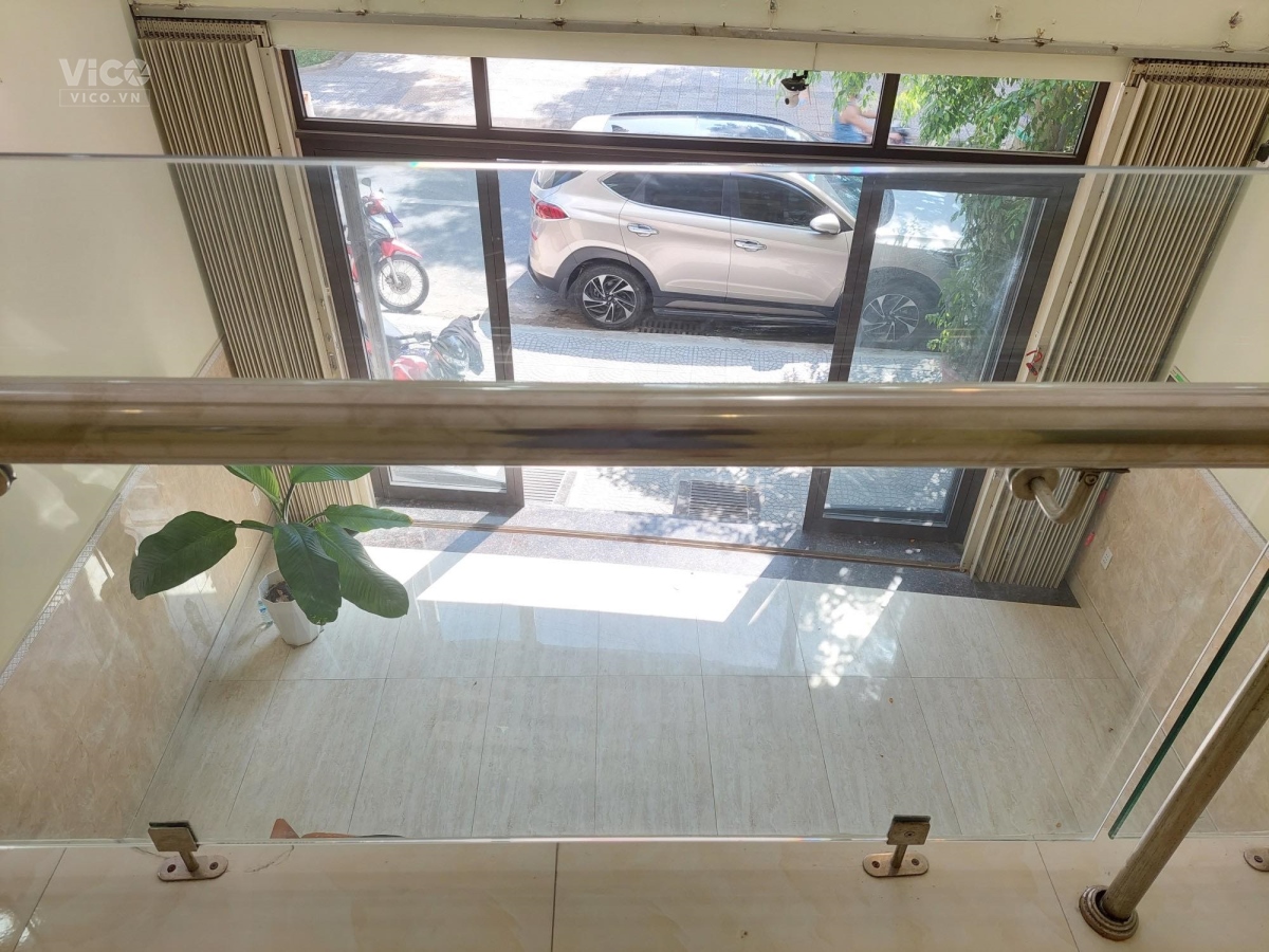 Bán gấp nhà đẹp view sông,kinh doanh tốt,Yên Khê 2, chỉ 5,98 tỷ.