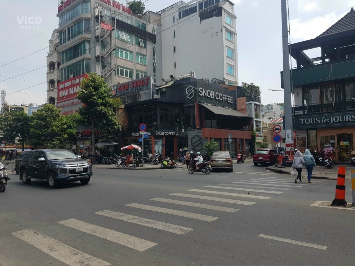 Cho Thuê Dài Hạn 600m2MT Nguyễn Thị Minh Khai Ngang 20m 3 Tầng 340 tr/th