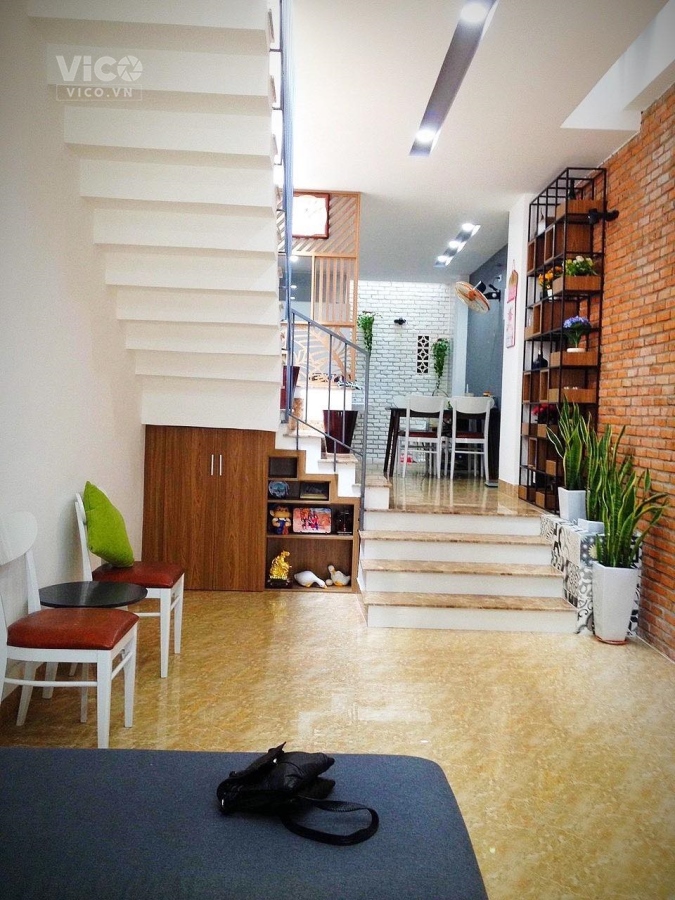 Chủ cần tiền cho con đi du học,bán nhanh nhà đẹp kiệt ô tô Bùi Tá Hán, chỉ 3,98 tỷ.