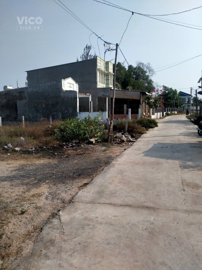 Bán lô góc 3 mặt tiền, hẻm đường Nguyễn Tri Phương, Tân Bình, Lagi