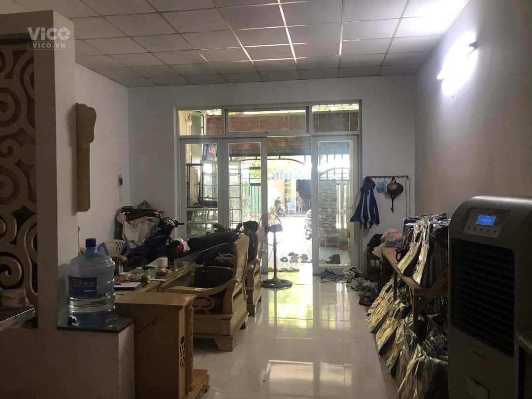 MẶT PHỐ CỔNG CHỢ HOÀ KHÁNH VỈA HÈ KINH DOANH ĐỈNH Ở LUÔN.ĐƯỜNG BẠCH THÁI BƯỞI