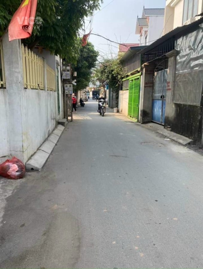 Bán 60.6m2 trục chính Xuân Canh Đông Anh