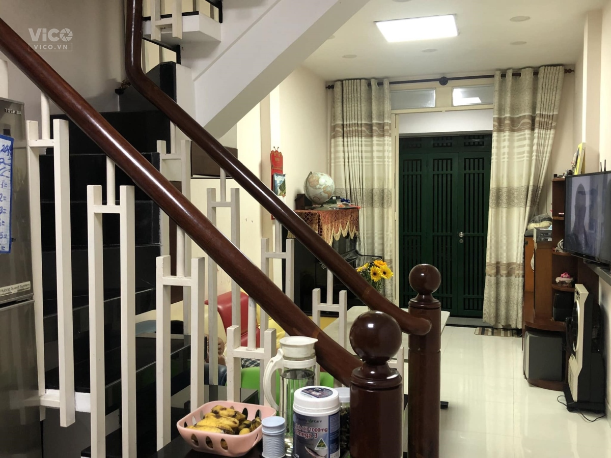 Nhà Trần Quốc Thảo cần bán, DTSD 54 m2, hẻm thông, MT 20m, 7 tỷ