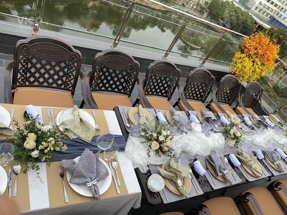 Tây Hồ Apartment 3 thoáng vie Hồ Tây, 110m, 8 tầng, thang máy, dt 300tr/ tháng