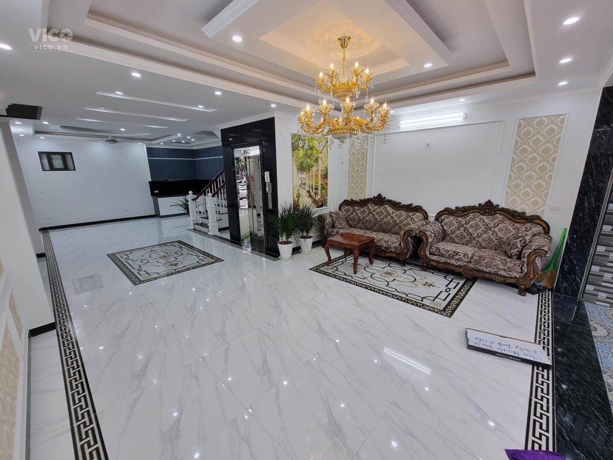 Bán nhà phố Trạm, Long Biên 140M4T15,9 tỷ, thang máy, kinh doanh, ô tô tránh