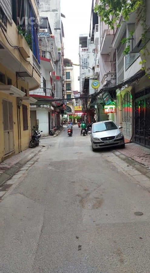 Bán Nhà Nguyên Hồng, Ô tô tránh vìa hè, Ngõ thông, Kinh doanh, 55m2 5 tầng.