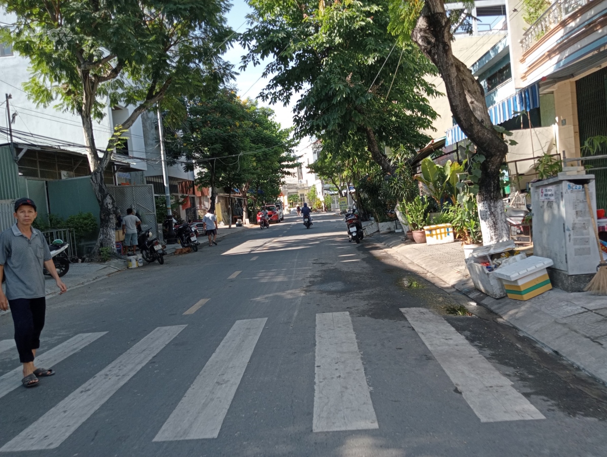 5 tỷ. Cần nhà Sơn Trà, đường 10.5m, sát cầu sông Hàn. Căn 2 Lầu, 92m2