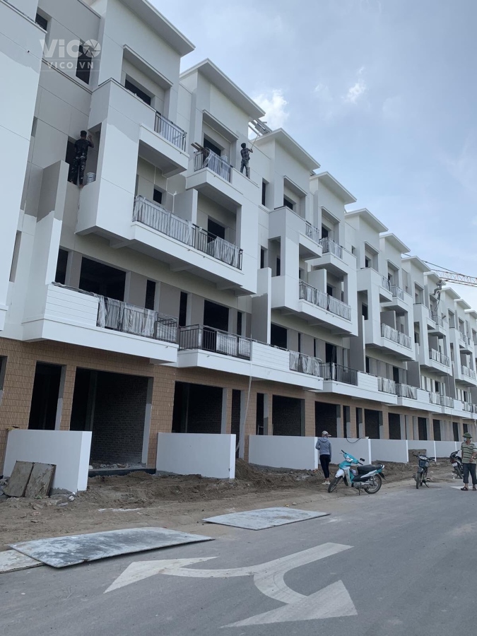 bán shop huose 4 tầng khu đô thị centa Daimond kinh doanh tốt giá chỉ 4,x tỷ tại khu đô thị chuẩn