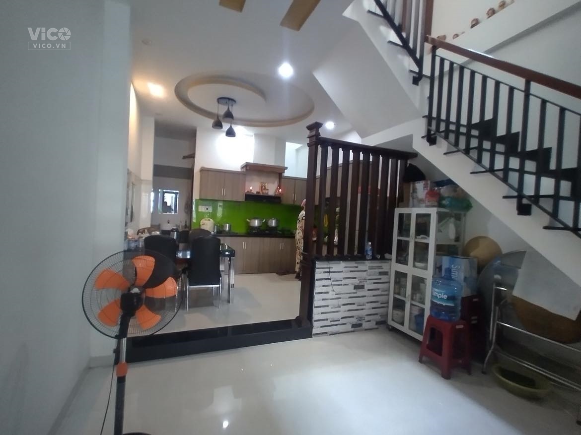 Bán gấp nhà đẹp 90m2 vào ở ngay 3 tầng Sơn Trà, Giá 6,x tỷ