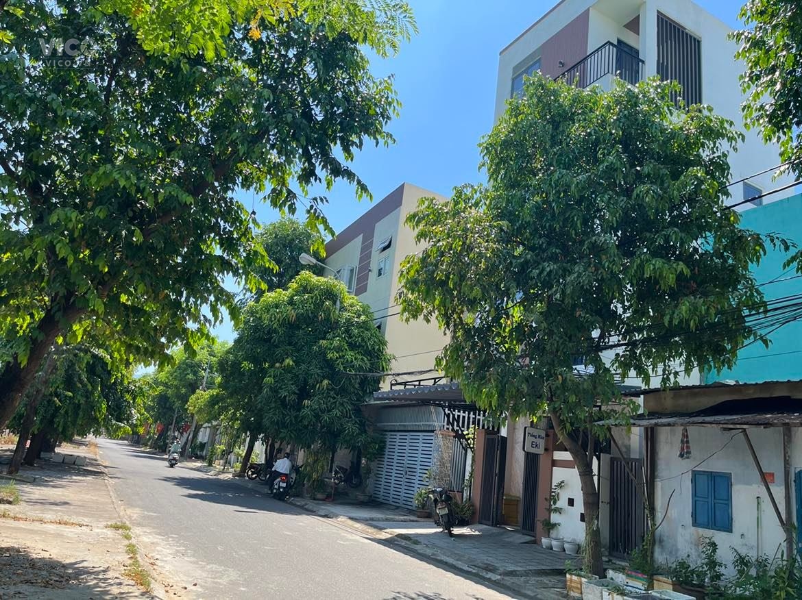 Bán ngay nhà 3 tầng mặt tiền Sơn Trà cách Công Viên Biển Đông 100m Gía chỉ 5,x tỷ