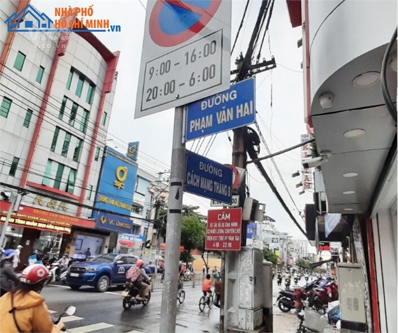 Cho thuê phòng đường Phạm Văn Hai, quận Tân Bình, giá 2 triệu.