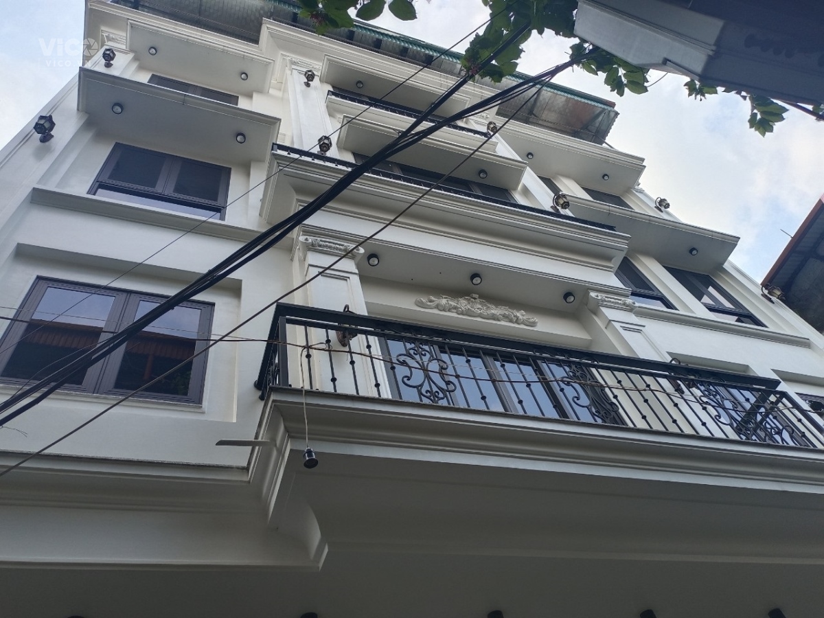 BÁN NHÀ HỒNG TIẾN 38M2 5T , 4.85 TỶ NHÀ SIÊU ĐẸP Ở NGAY, NGÕ THÔNG Ô TÔ ĐỖ.