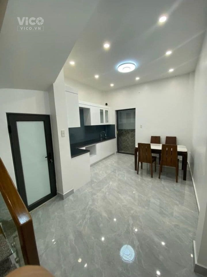 Cho thuê nhà Ngọc Lâm , Long Biên 52m2 x 5 Tầng , Ô tô đỗ cửa , Ngõ thông , Gần phố