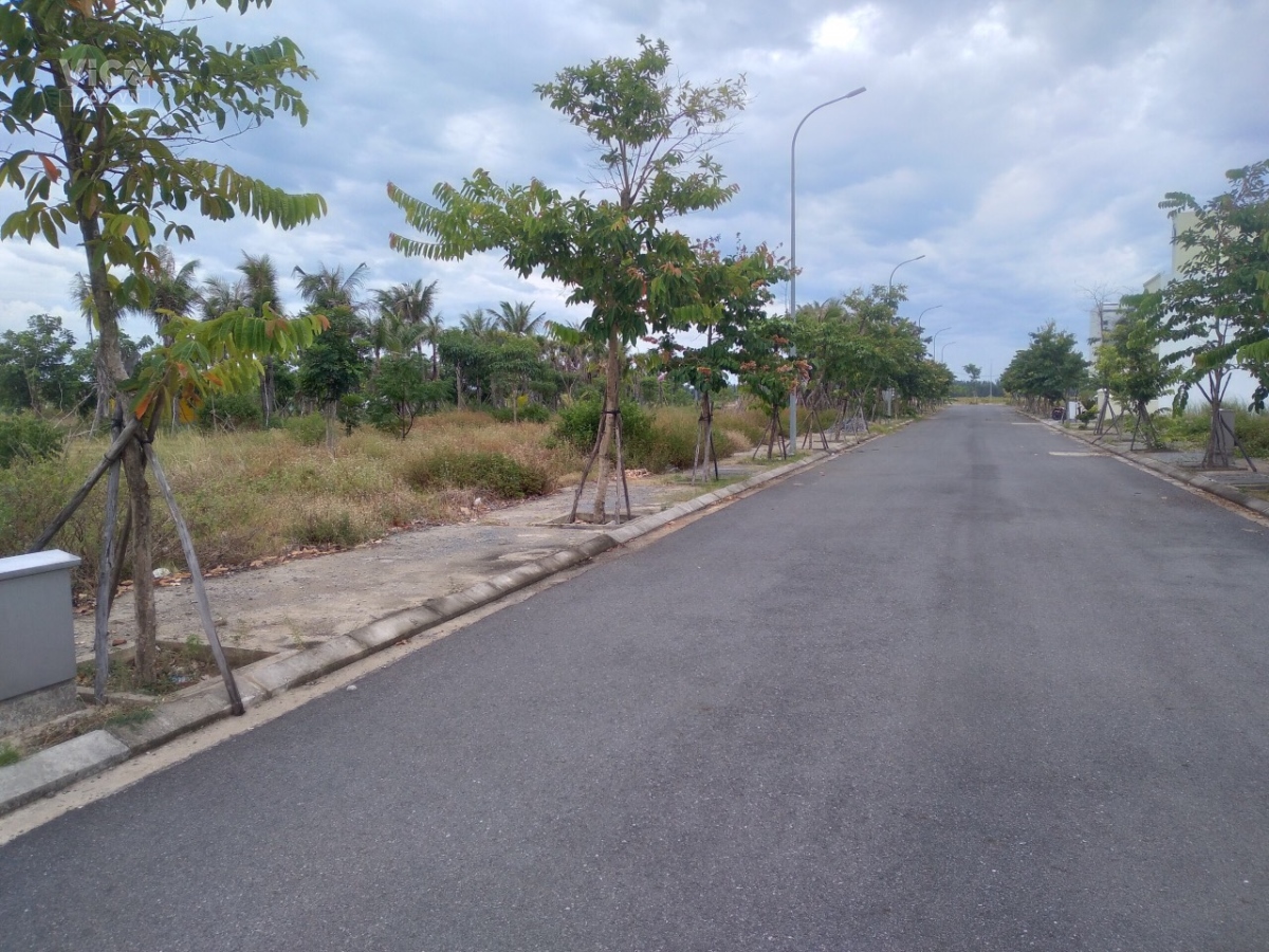 Lô góc 2 mặt tiền ngay phân khu v5 view trường mẫu giáo fpt thì nay đã có sản phẩm trực tiếp từ chủ