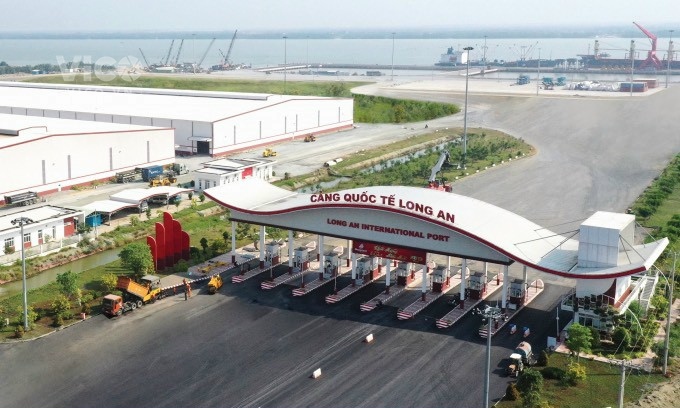 Bán lô đất ngay cảng quốc tế Long An 110m2 ,1 tỷ2.