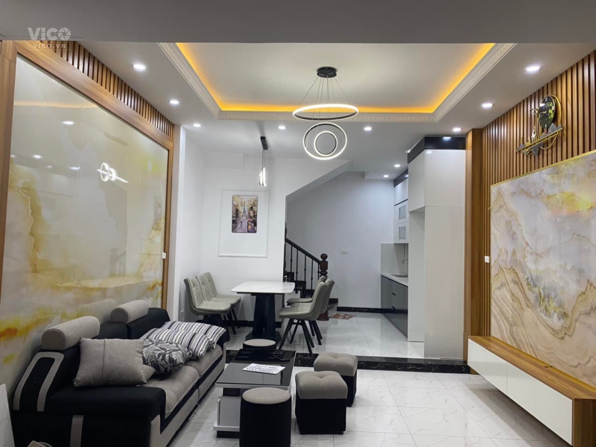 Siêu phẩm Bồ Đề, Long Biên 37m, ngõ ô tô thông, trung tâm tiện ích, giá 4.85 tỷ