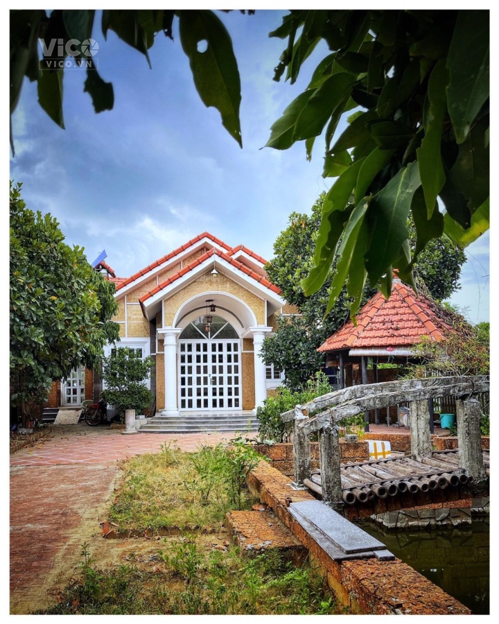 BIỆT THỰ SÂN VƯỜN TÔN ĐẢN 3 CHIẾC Ô TÔ ĐỖ TRONG SÂN 200M NHỈNH 3 Tỷ.