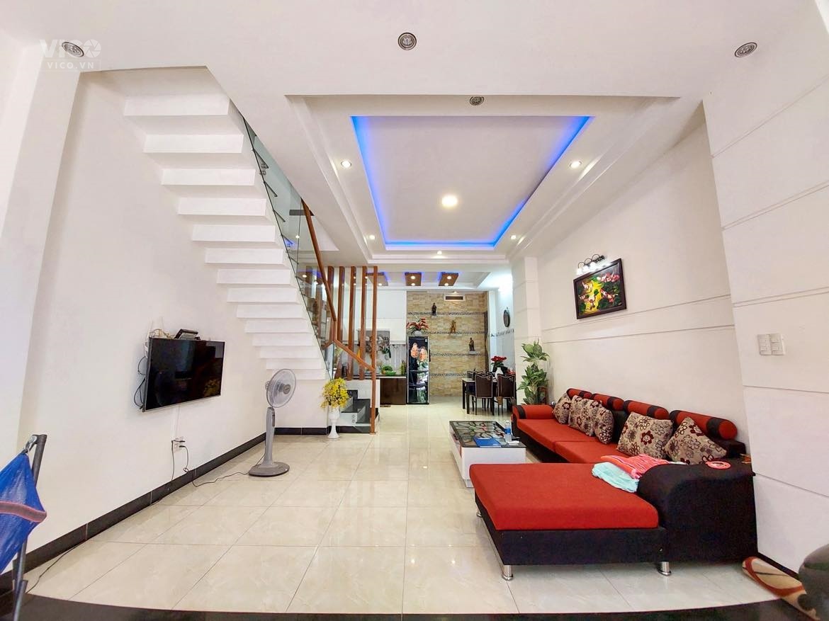 Bán gấp nhà mặt tiền 72m2 trung tâm sơn trà, Gía chỉ 4,x tỷ