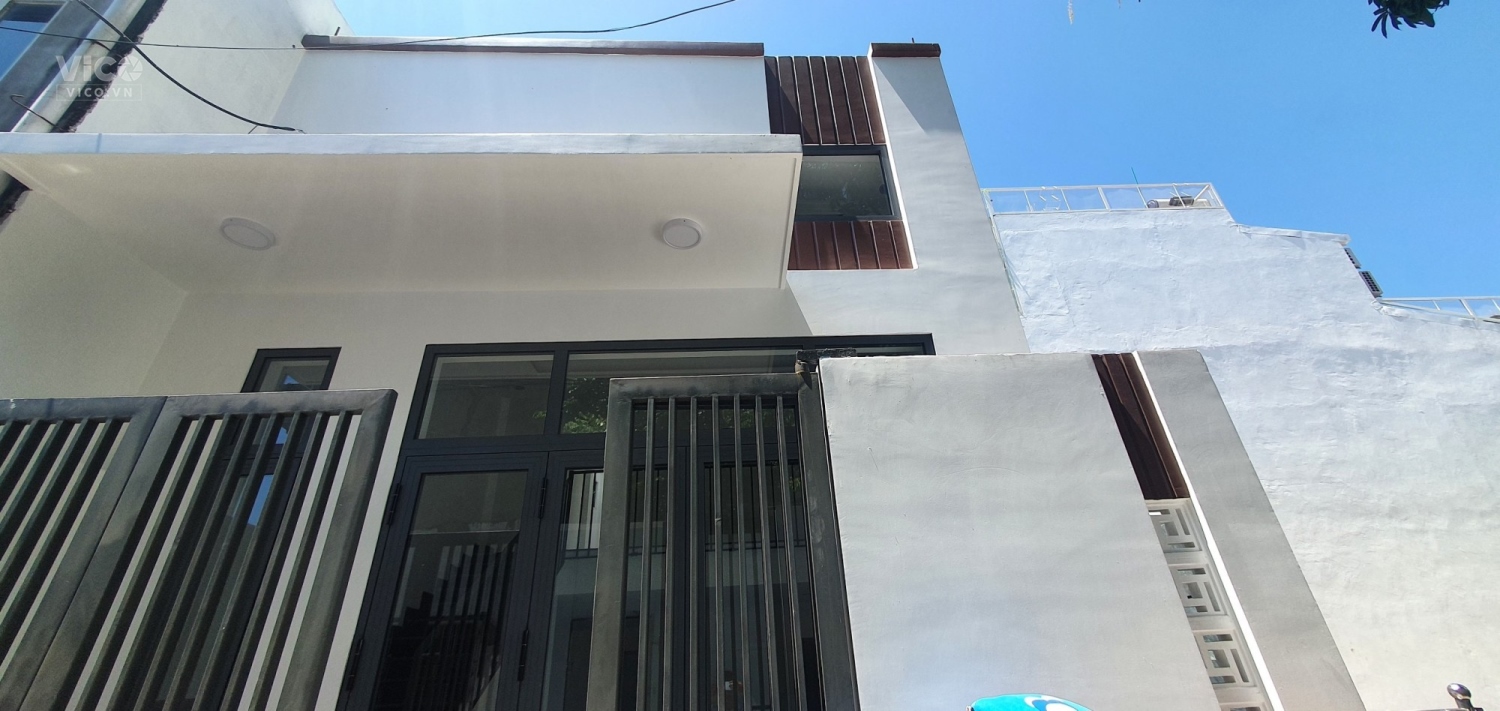 Hạ chào. Còn 3.2 tỷ. Kiệt Lê Hữu Trác, Sơn Trà. 62m2. C4 Gác đúc. Mới