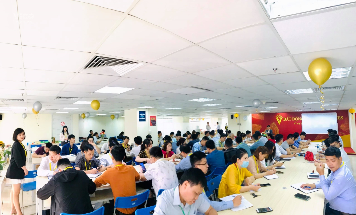 Tuyển sinh viên đi làm ngay 38tr môi trường làm việc năng động