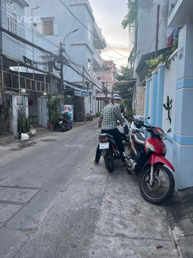 Bán gấp nhà 100m2 cách Nguyễn Văn Thoại 50m gần chợ kinh doanh, Gía nhỉnh 4,x tỷ