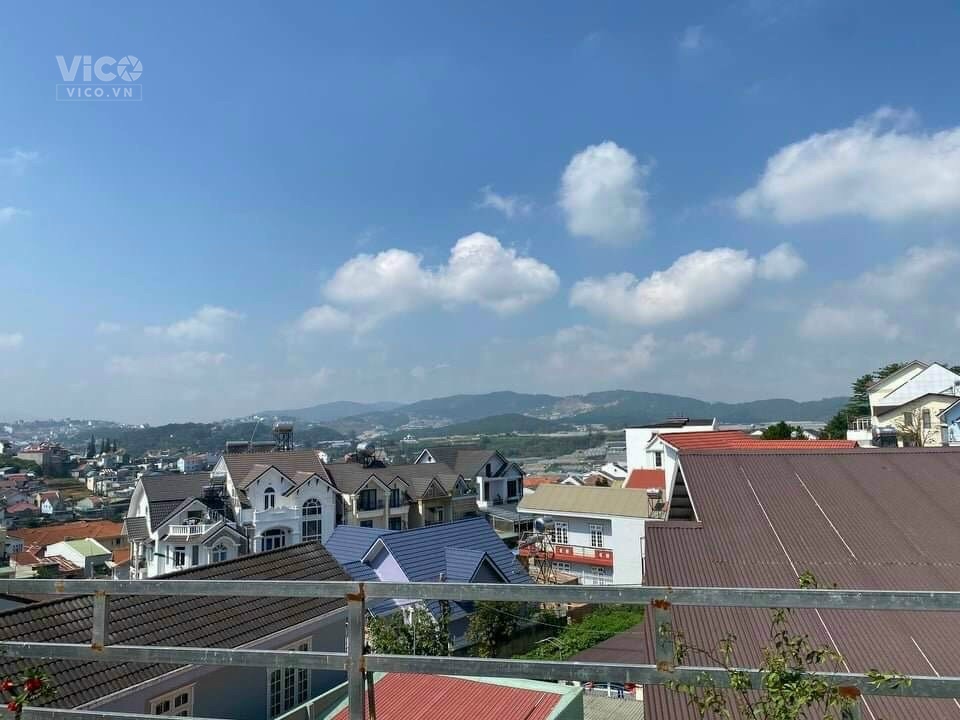 CẦN BÁN GẤP NHÀ TRÊN ĐƯỜNG NGÔ QUYỀN TP ĐÀ LẠT