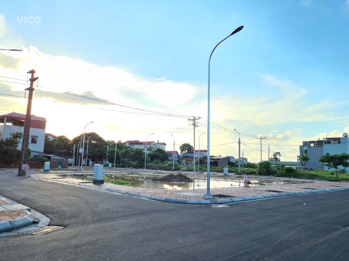Bán đất đấu giá X1 Nguyên Khê Cạnh kênh đào Quốc Lộ 3 đang thi công Lô góc 2MT