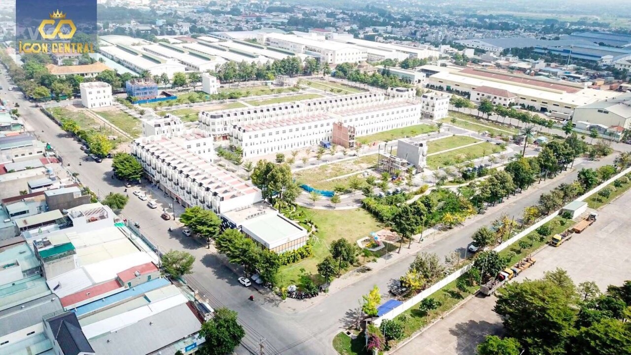 Cần Bán Gấp Nhà 4 Mặt Tiền Đường Ngay Trung Tâm Thành Phố Dĩ An