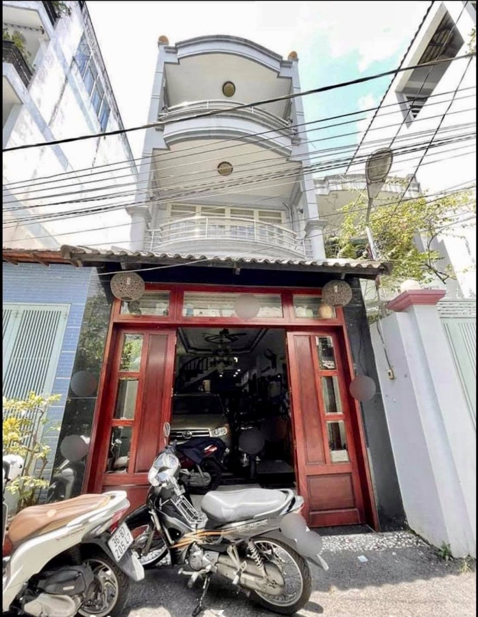 BÁN NHÀ 49M2 TRONG HẺM , LÃNH BINH THĂNG, QUẬN 11, 6,2 TỈ, 3 TẦNG,.. SÂN RỘNG ĐỂ XE