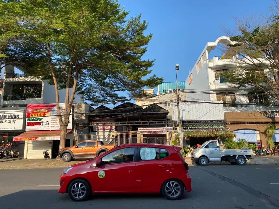 bán gấp MT đường Vành Đai Trong, P. Bình Trị Đông B, 6 x 25m, cấp 4, giá 25 tỷ, Khu Tên Lửa