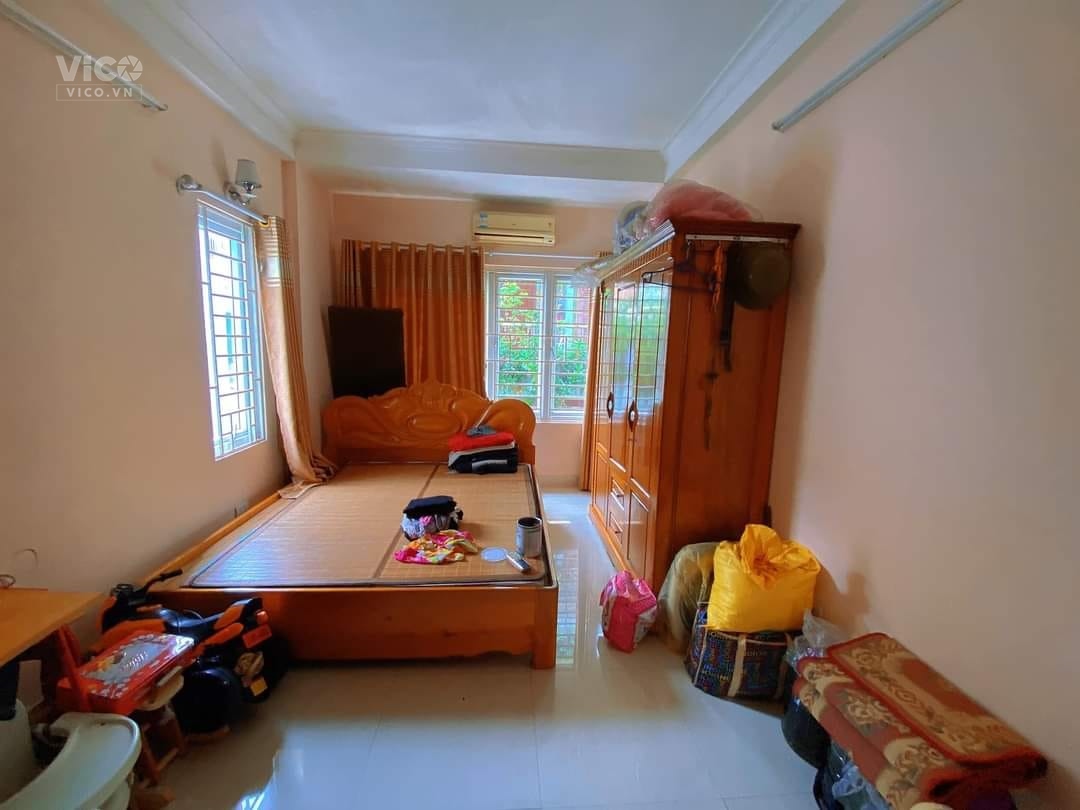 Bán nhà Nguyễn Văn Cừ Lô góc 45m2 5 tầng 5 tỷ 2