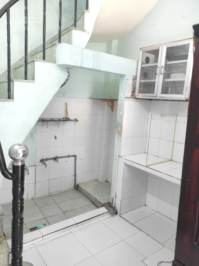 Cho thuê nguyên căn MT đường xe tải gần chợ Phạm Thế Hiển P4Q8. Giá 8 triệu