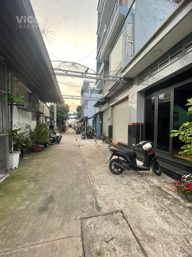 Cơ hội lớn. Hạ chào. Nhà 3 Tầng, Võ Văn Kiệt, 65m2, 4PN, còn 4,6 tỷ