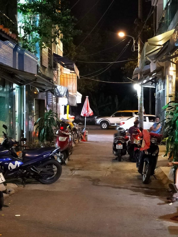 BÁN NHÀ 52M2 HẺM XE HƠI, HÒA BÌNH, QUẬN 11, 2 TẦNG, 4,5 TỶ, ĐANG KINH DOANH