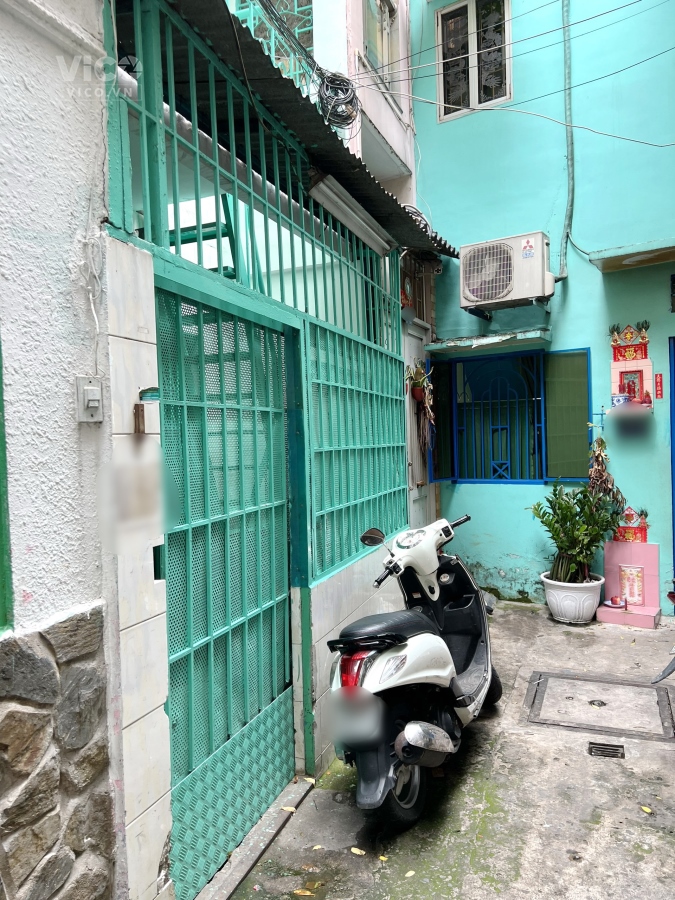 Cho thuê nhà nguyên căn mặt tiền đường số 9 P4Q8. Trệt,lửng,2 lầu,ST. Giá 18 triệu