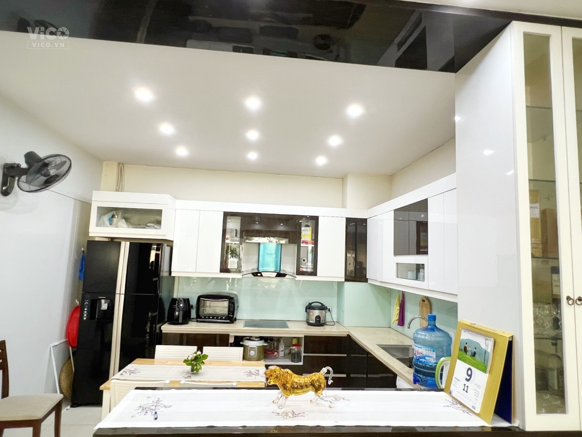 Hót! Biệt Thự Thạch Bàn cực đẹp, KD, DT 125 m2, 4T, giá chỉ 20 tỷ.