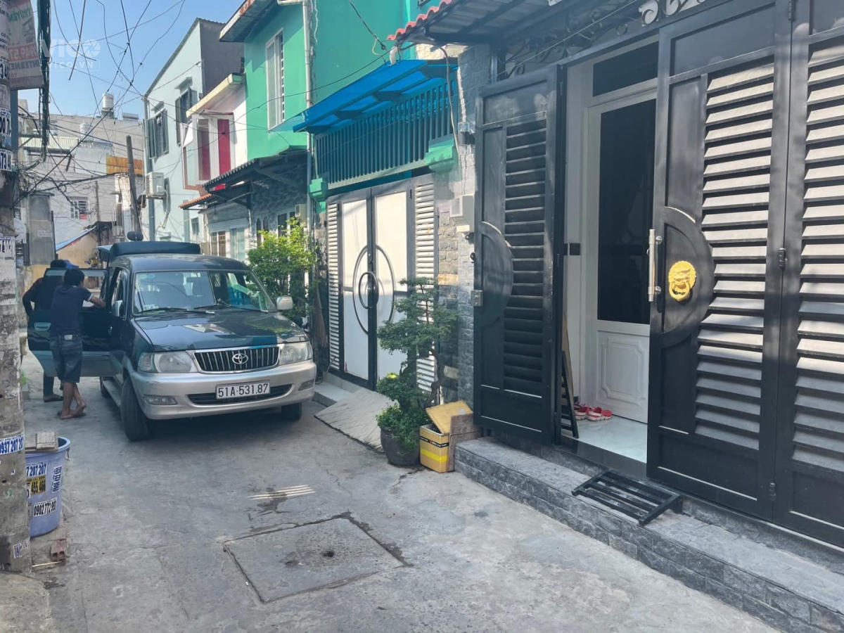 Cực hiếm. Duy nhất nhà 3 Tầng, Võ Văn Kiệt, 66 m2. Giá chỉ 4.x tỷ
