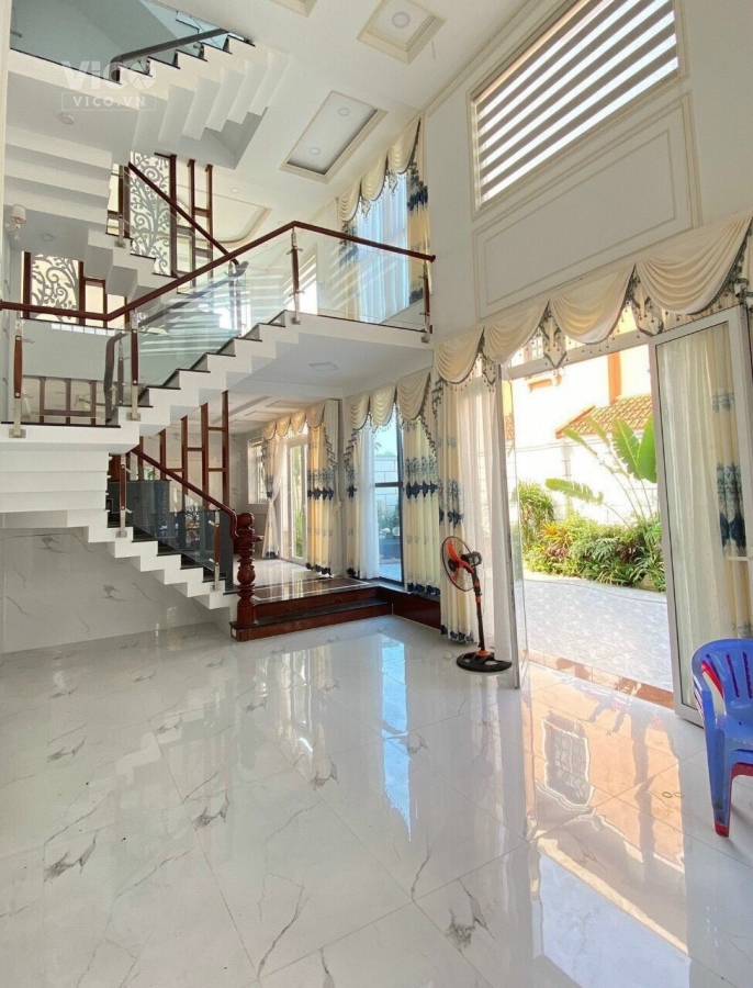 Bán biệt thự siêu sang đường Kinh Dương Vương, 126m2, chỉ hơn 12 tỷ