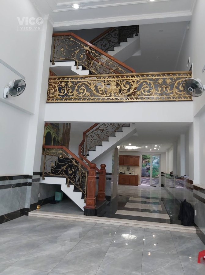 Rất Hót bán nhà 7 tầng, Mặt Tiền, Tô ký, Quận 12, Dt 154m2.