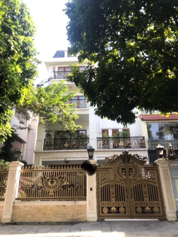 Chính Chủ Cần Bán Biệt Thự Lão Thành Cách Mạng, Đường Trần Kim Xuyến, KĐT Yên Hòa, 155m2, Giá 54.5