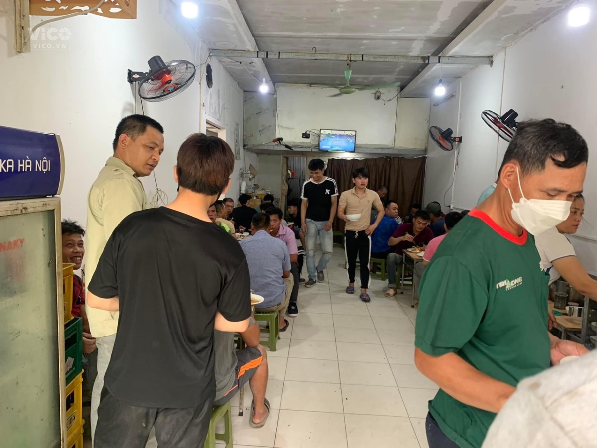 SANG NHƯỢNG HÀNG CƠM TẠI 855 BẠCH ĐẰNG, HAI BÀ TRƯNG, HÀ NỘI.