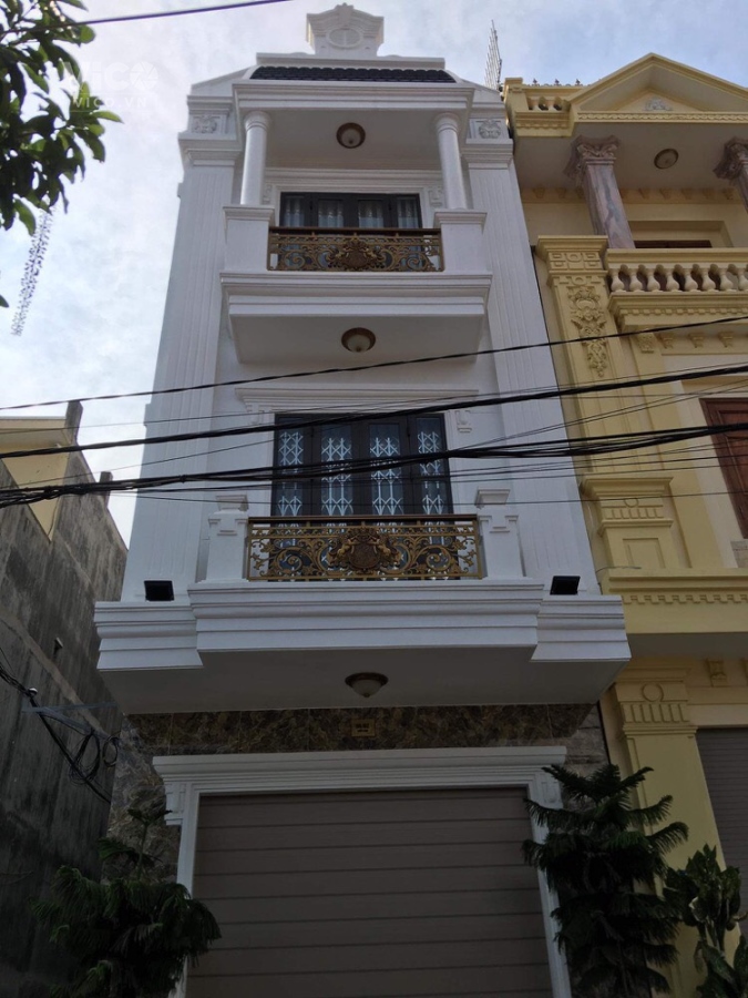 N132 Chính chủ gửi bán căn Nhà 4 tầng mặt đường ở 193 VĂN CAO (2 mặt thoáng) LH 0399291974