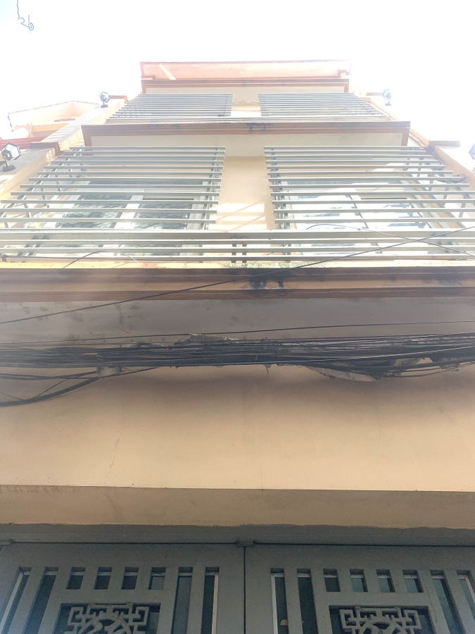 HIẾM, NHỈNH 4 TỶ. Bán nhà đẹp Phố Yên Hòa, 42m x 4t x 4.2m, sát ô tô, full nội thất, ở sướng.