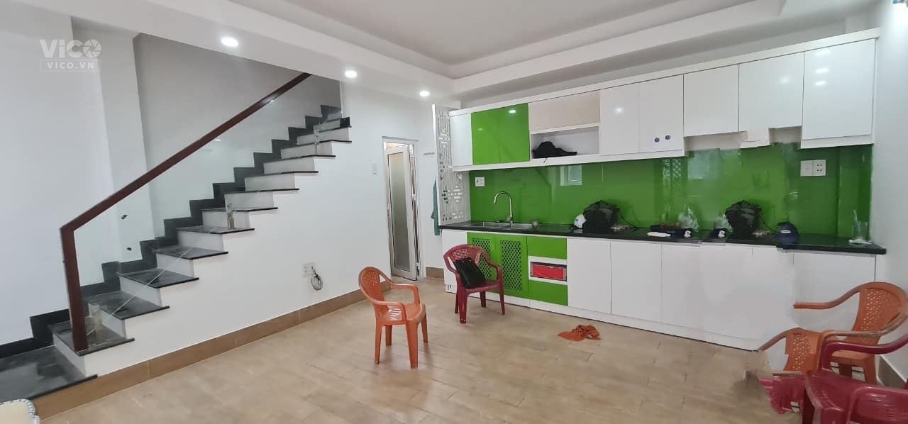 TÌM ĐÂU RANHÀ TRUNG TÂM PHÚ NHUẬN CHỈ 5.5 TỶ 5 TẦNG KIÊN CỐ
