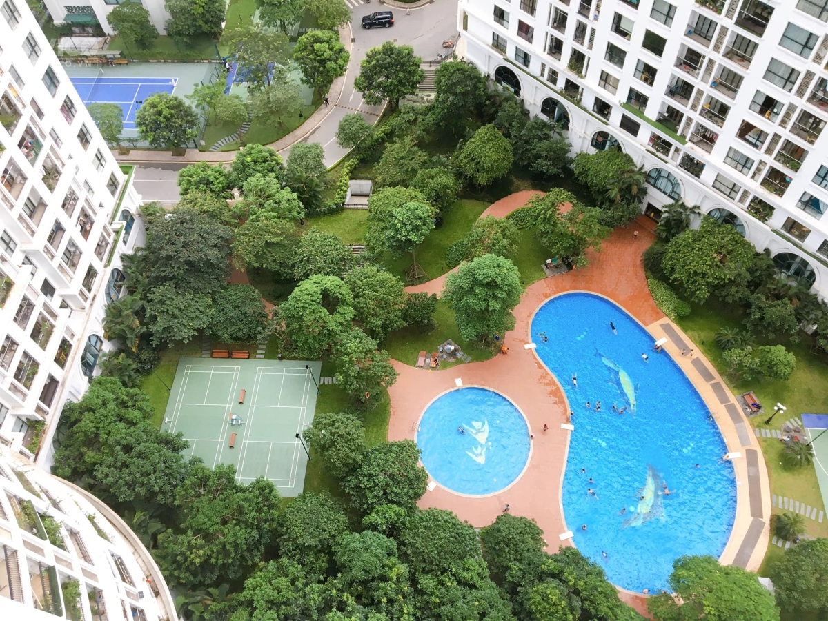Bán căn hộ Royal City, Thanh Xuân, view bể bơi, nội thất sang trọng, 109m2, Giá 5.6 tỷ